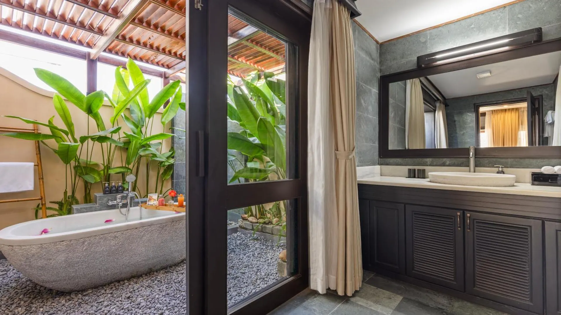Su Retreat Hoi An - Riverfront Resort
